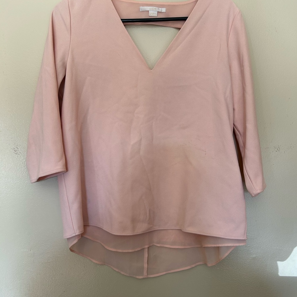Elegant V-Neck Blouse in Soft Pink